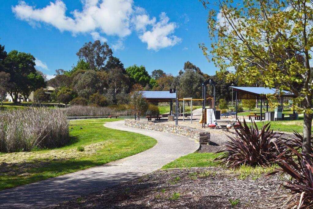 Entire In * Mount Barker